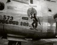 Asisbiz 41-28981 B-24H Liberator 8AF 467BG791BS 4ZV+ Wolves Inc nose art left side FRE8456