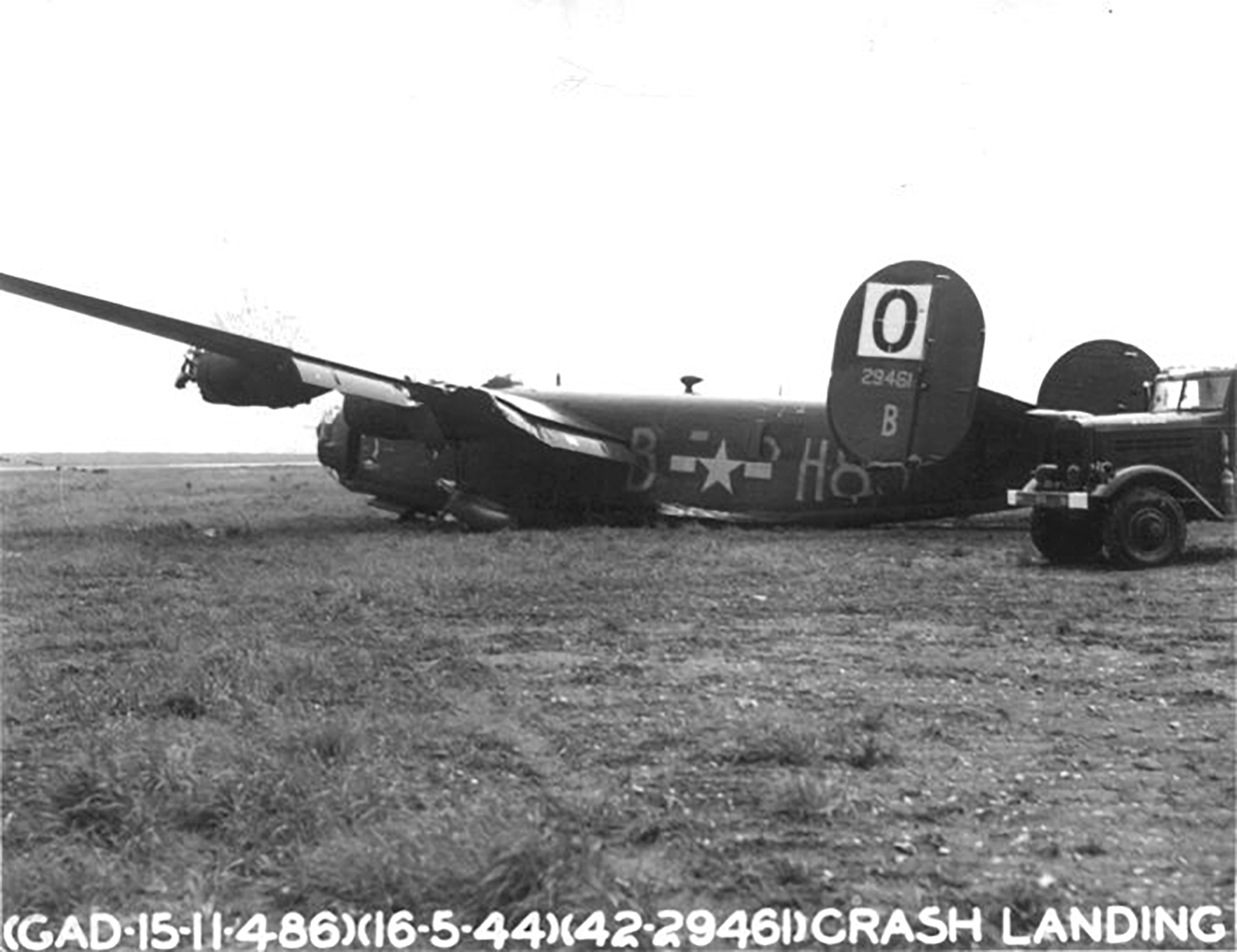 41-29461 B-24H Liberator 8AF 486BG835BS H8B Monty belly landed England 1944 01