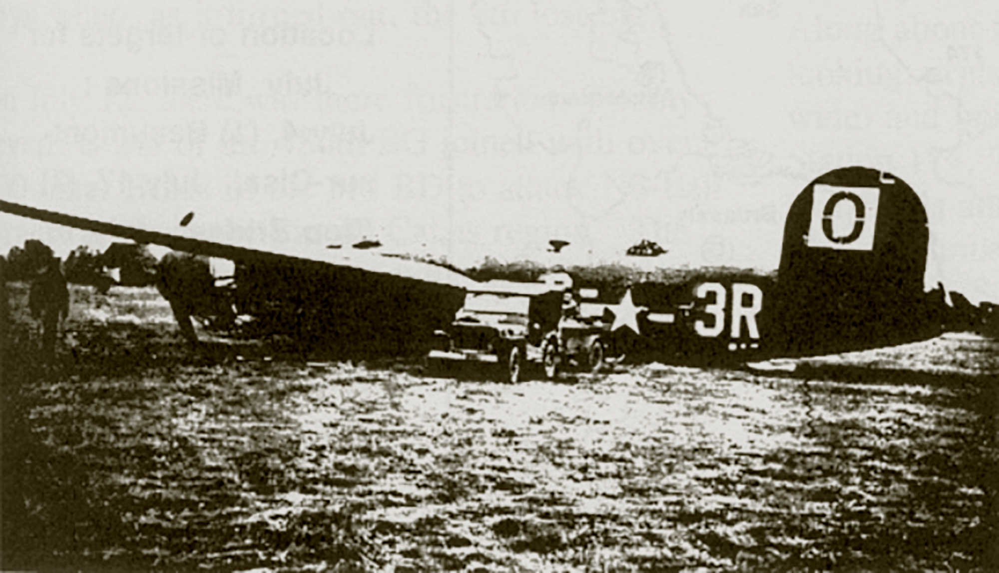 42-52688 B-24H Liberator 8AF 486BG832BS 3RC Paper Doll belly landed England 1944 01