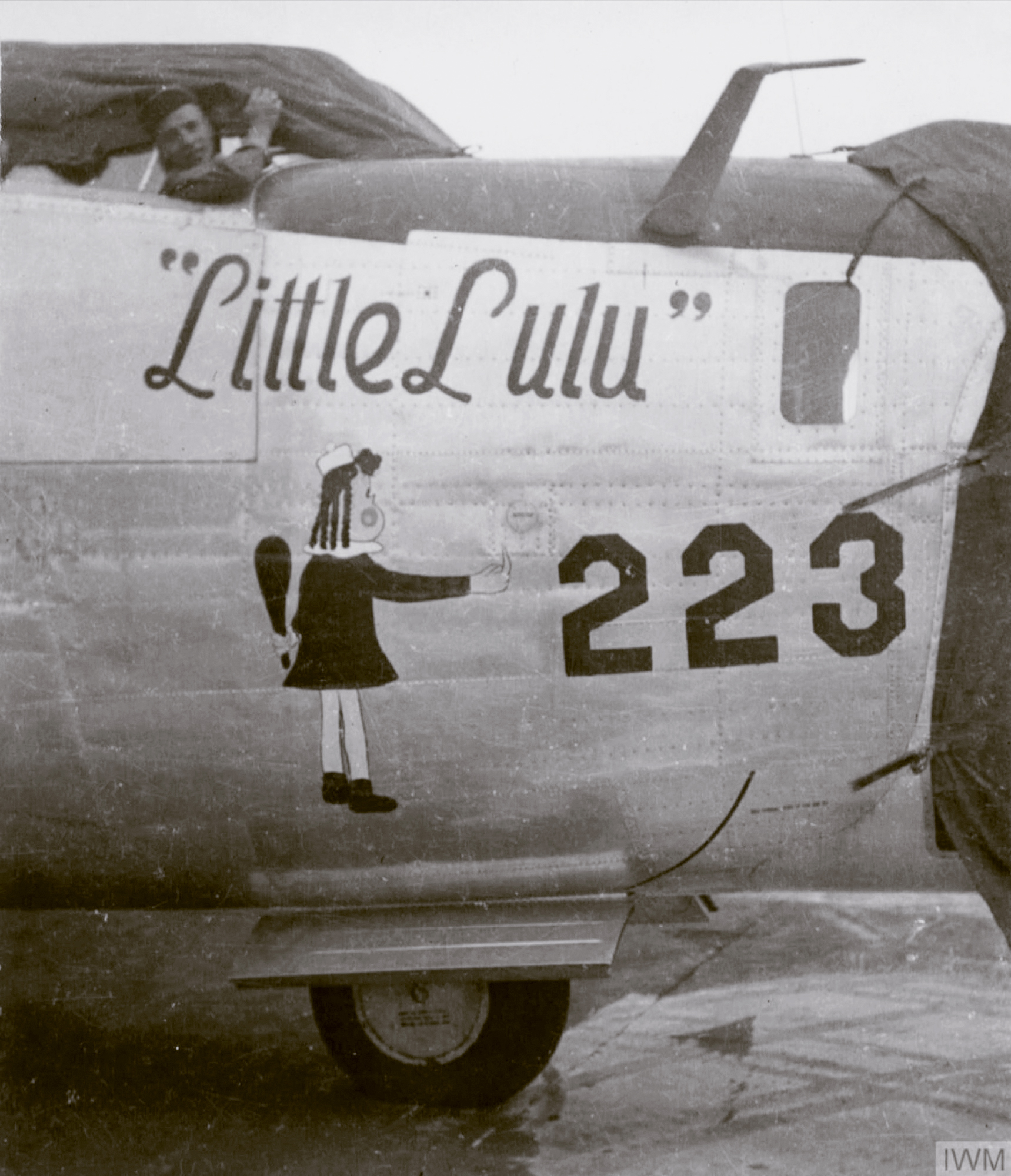 42-95223 B-24H Liberator 8AF 486BG833BS 4NT Little LuLu nose art right side FRE1839