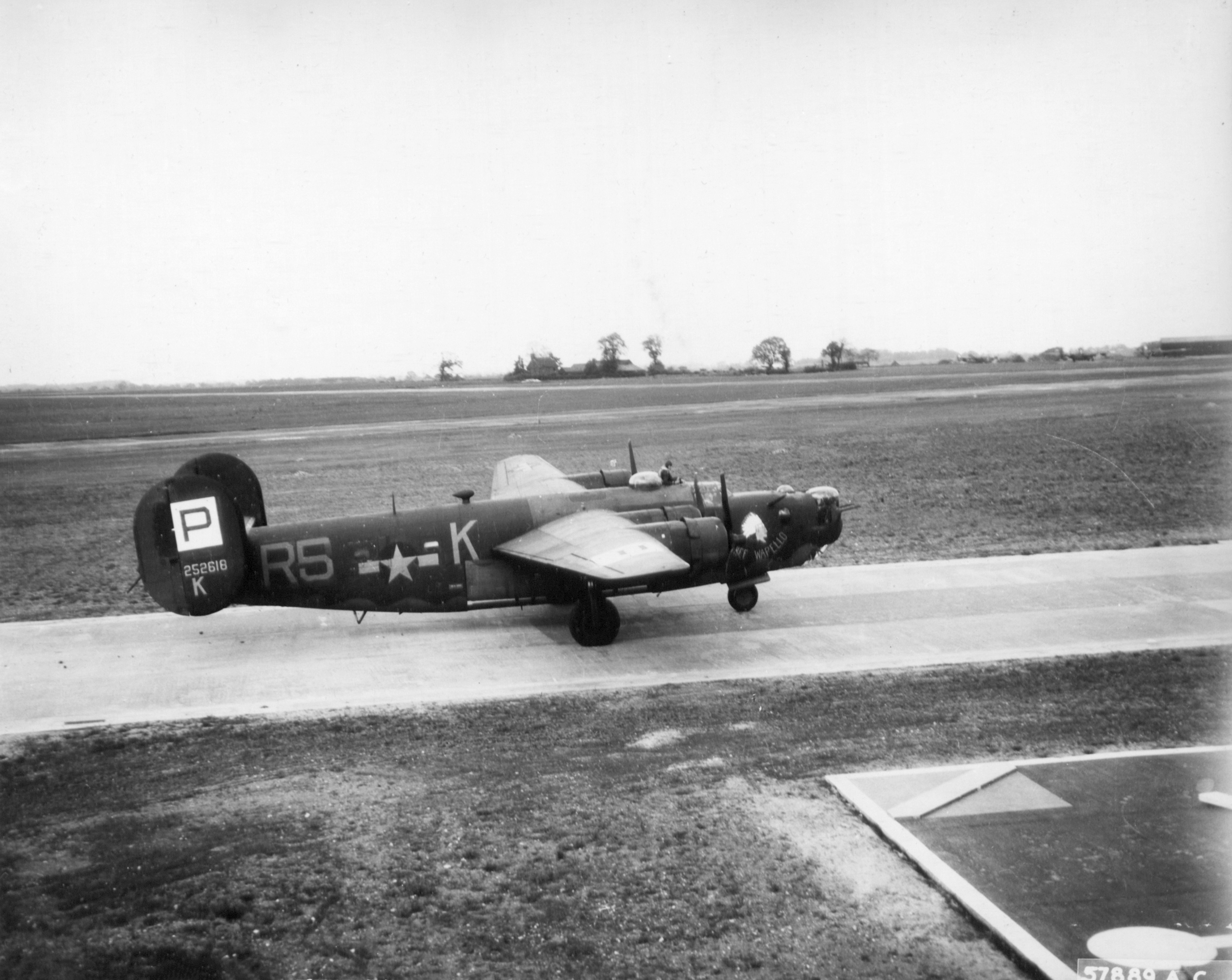 42-52618 B-24H Liberator 8AF 487BG839BS R5K Chief Wapello nose art right side England NA091