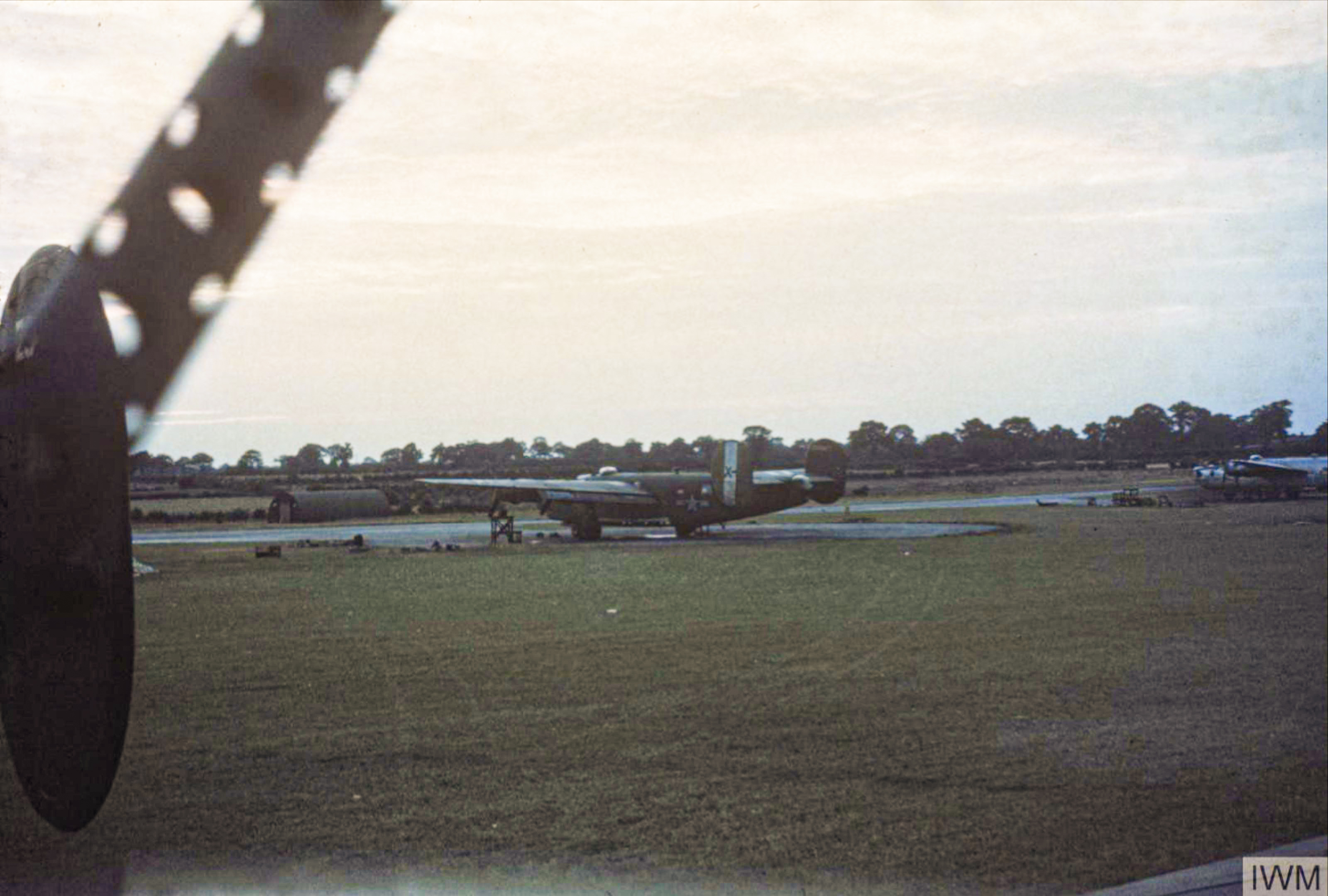 Consolidated B-24 Liberator 8AF 489BG undergoes engine repairs FRE6784