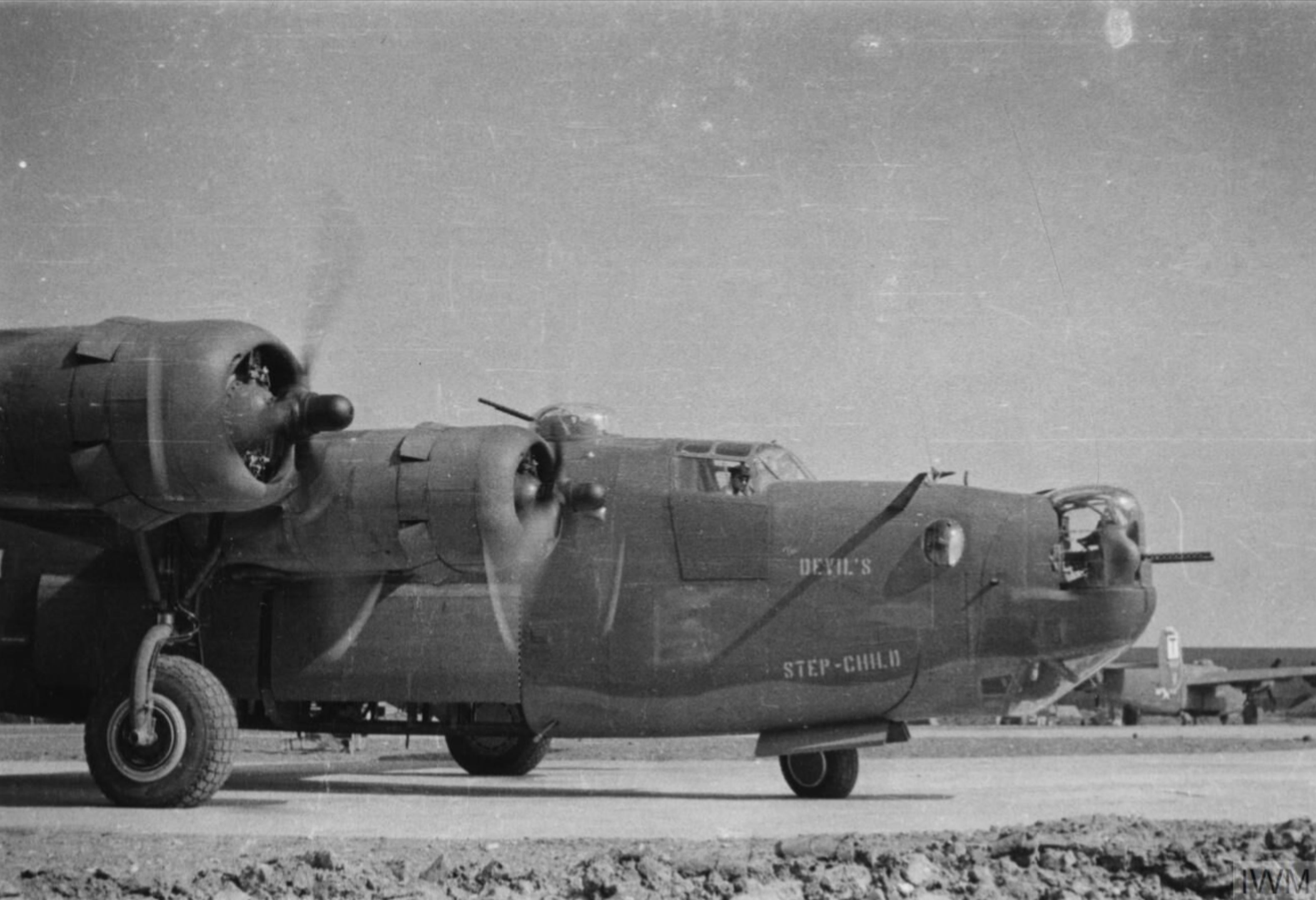 41-28868 B-24H Liberator 8AF 490BG851BS S3Q Devil's Step Child before take off from Eye FRE8576