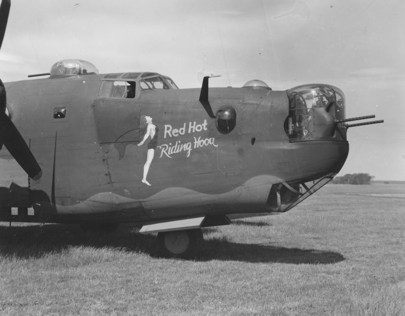 42-94866 B-24H Liberator 8AF 490BG849BS C Red Hot Riding Hood transferred 15AF 465BG 5th Dec 1944 01