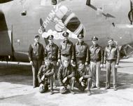 Asisbiz 41-29601 B-24H Liberator 8AF 490BG848BS 7W Gremlin's Roost with crew and nose art right side England 1944 01