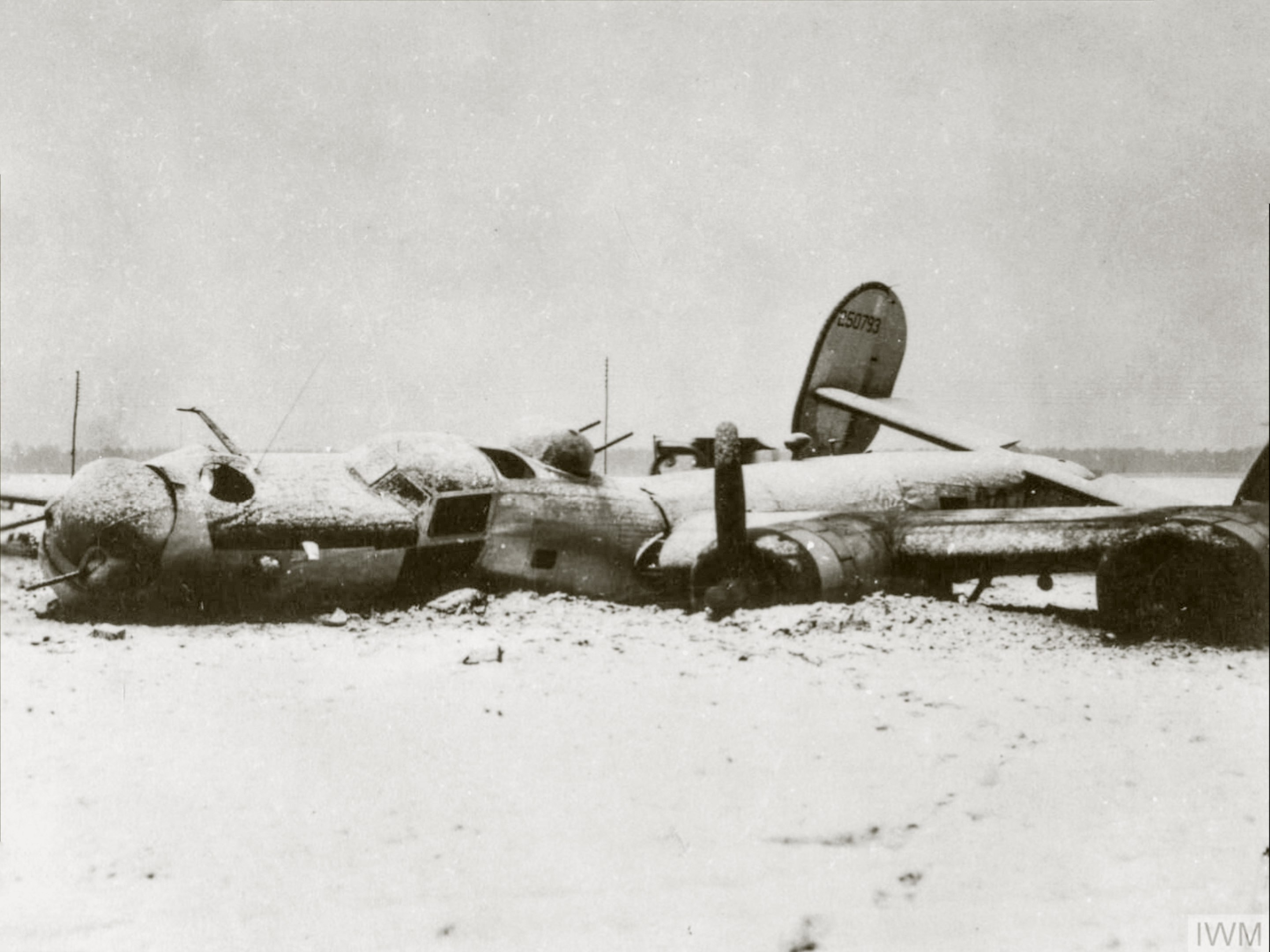 42-50793 B-24J Liberator 8AF 491BG852BS 3Q Robert E Sweet crashed on take off North Pickenham 5th Jan 1945 FRE8588