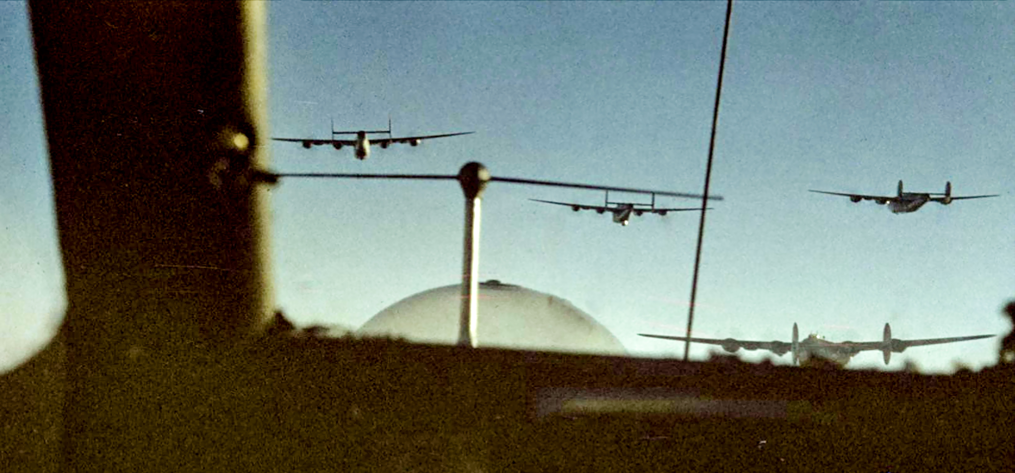 44-40202 B-24J Liberator 8AF 491BG853BS T8A Carousin' Cock in formation enroute to the drop zone FRE6880