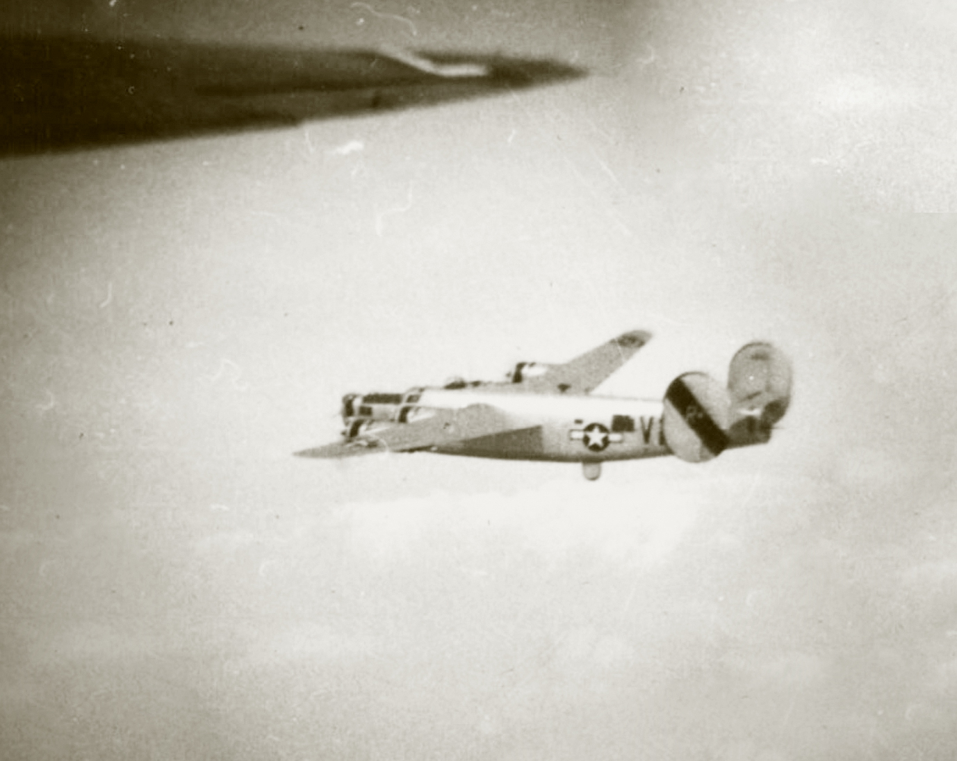 Consolidated B-24 Liberator 8AF 491BG855BS V2R in formation FRE8580