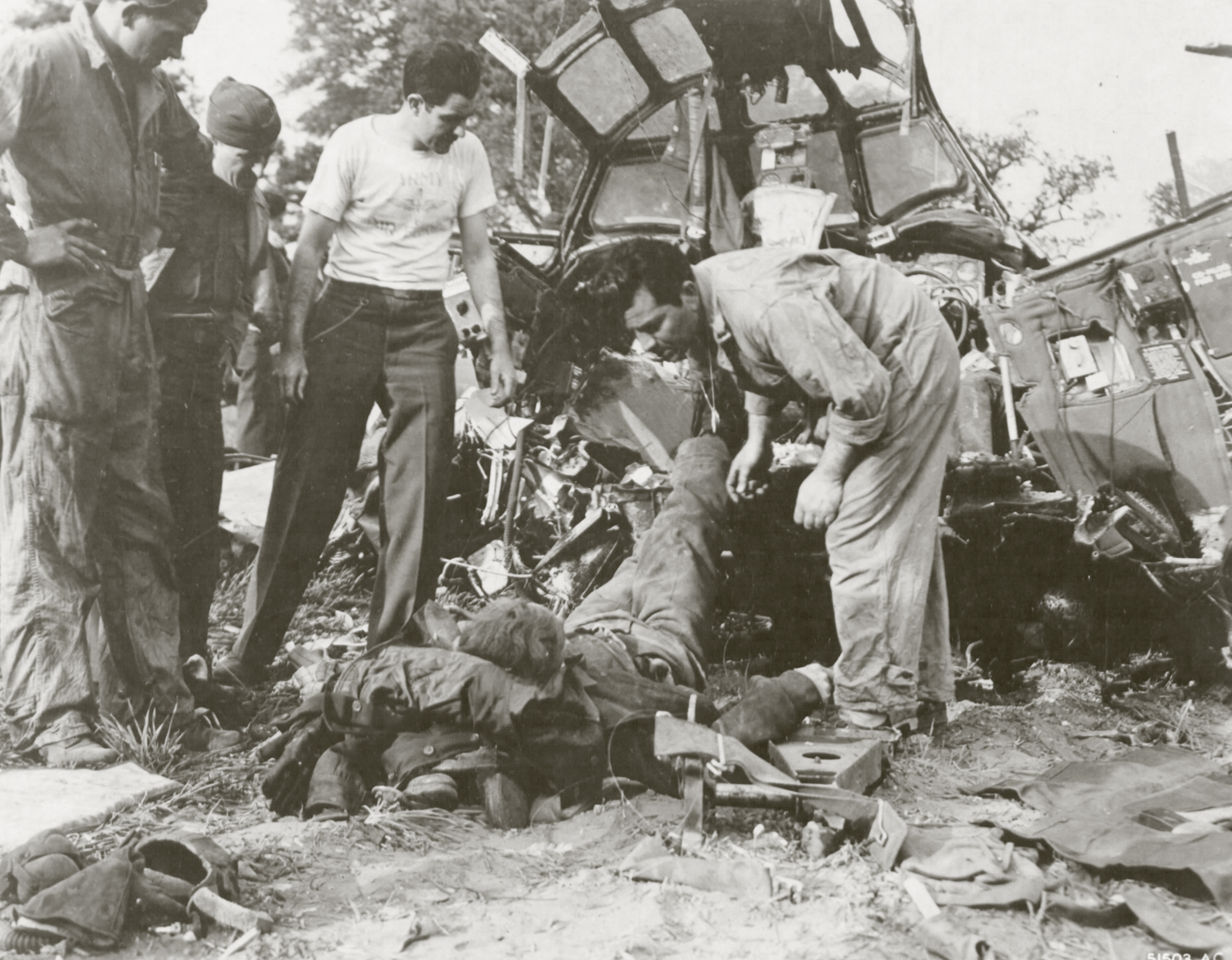 44-40087 B-24J Liberator 8AF 492BG856BS 5ZZ Sweet Chariot crashed England 29th May 1944 01