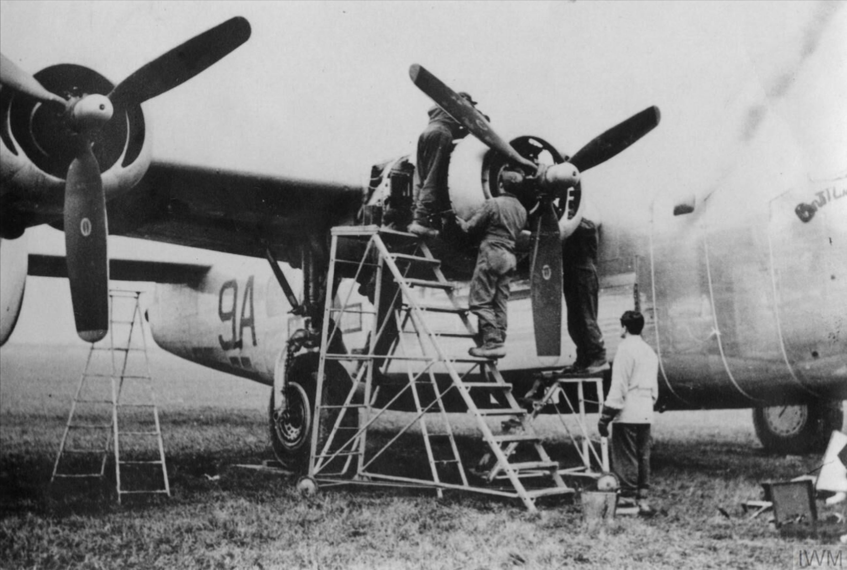 44-40159 B-24H Liberator 8AF 492BG858BS 9AH Battling Boop nose art right side FRE8651