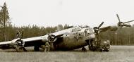 Asisbiz 44-40477 B-24J Liberator 8AF 493BG862BS N6O GI Wife landing gear issue 01