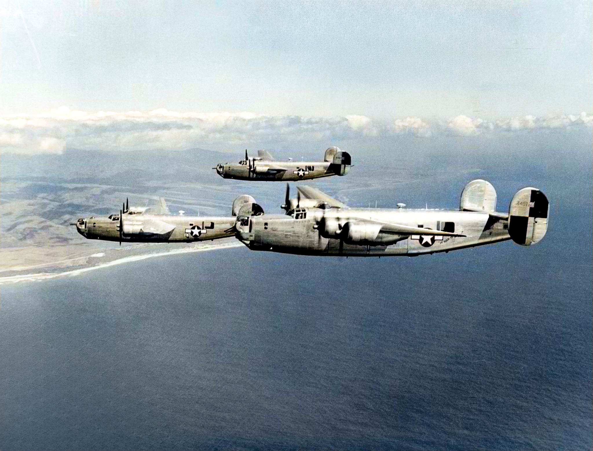 44-40760 B-24J Liberator 7AF 494BG867BS 760 Black Sheep practise formation over Kauai Hawaii 14th Oct 1944 01