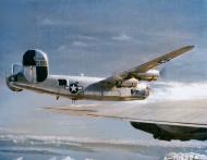 Asisbiz 44-40686 B-24J Liberator 7AF 494BG867BS 686 Short Run over Manila Bay 01