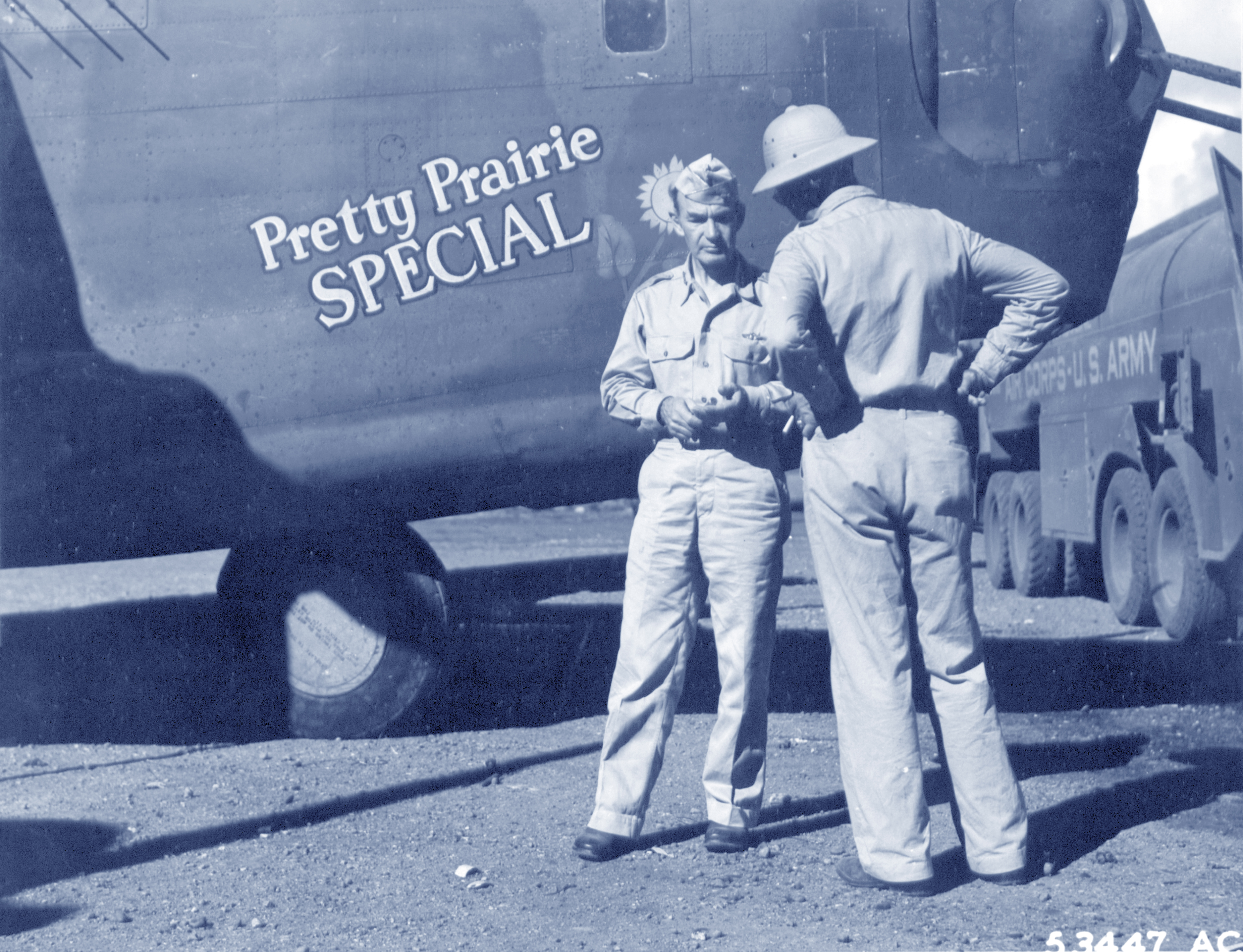 41-24186 B-24D Liberator 13AF 5BGHQ Pretty Prairie Special Colonel Marion D Unruh CO later lost on 30th Dec 1943 NA340