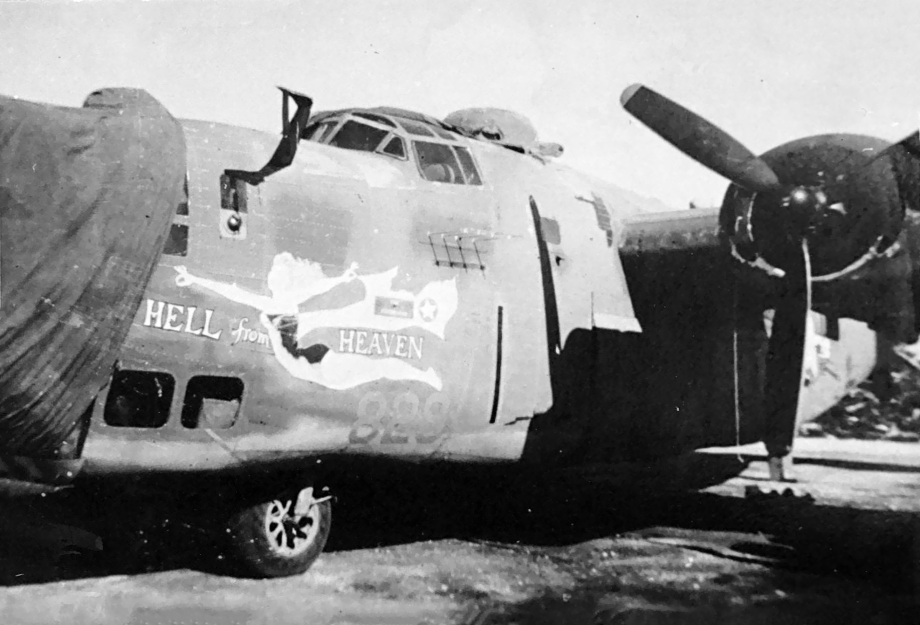 42-72829 B-24D Liberator 7AF 13AF FEAF 5BG394BS Hell from Heaven nose art left side SOPAC 01
