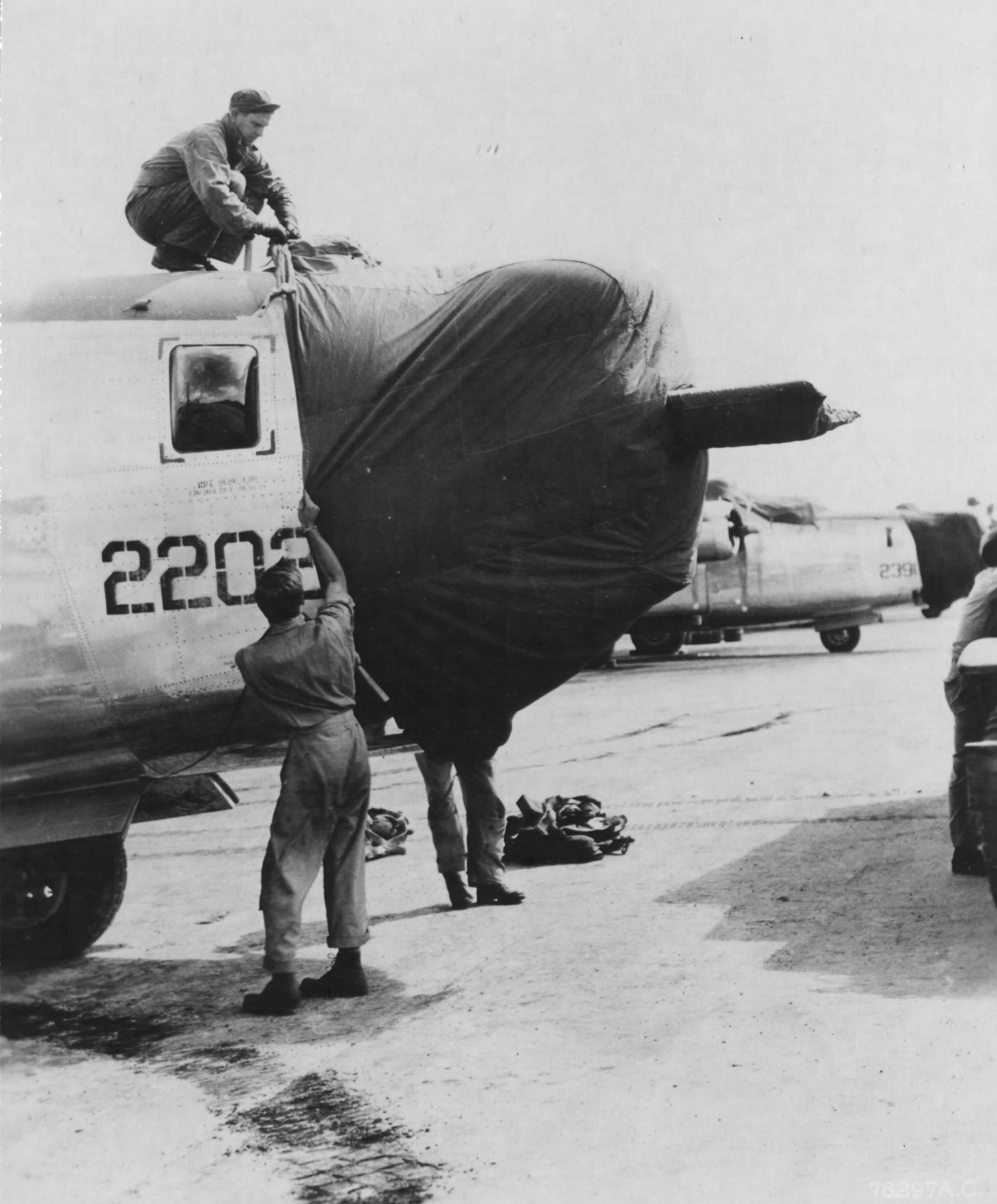 44-42202 B-24M Liberator 7AF 13AF FEAF 5BG394BS Borneo 1945 SOPAC 01