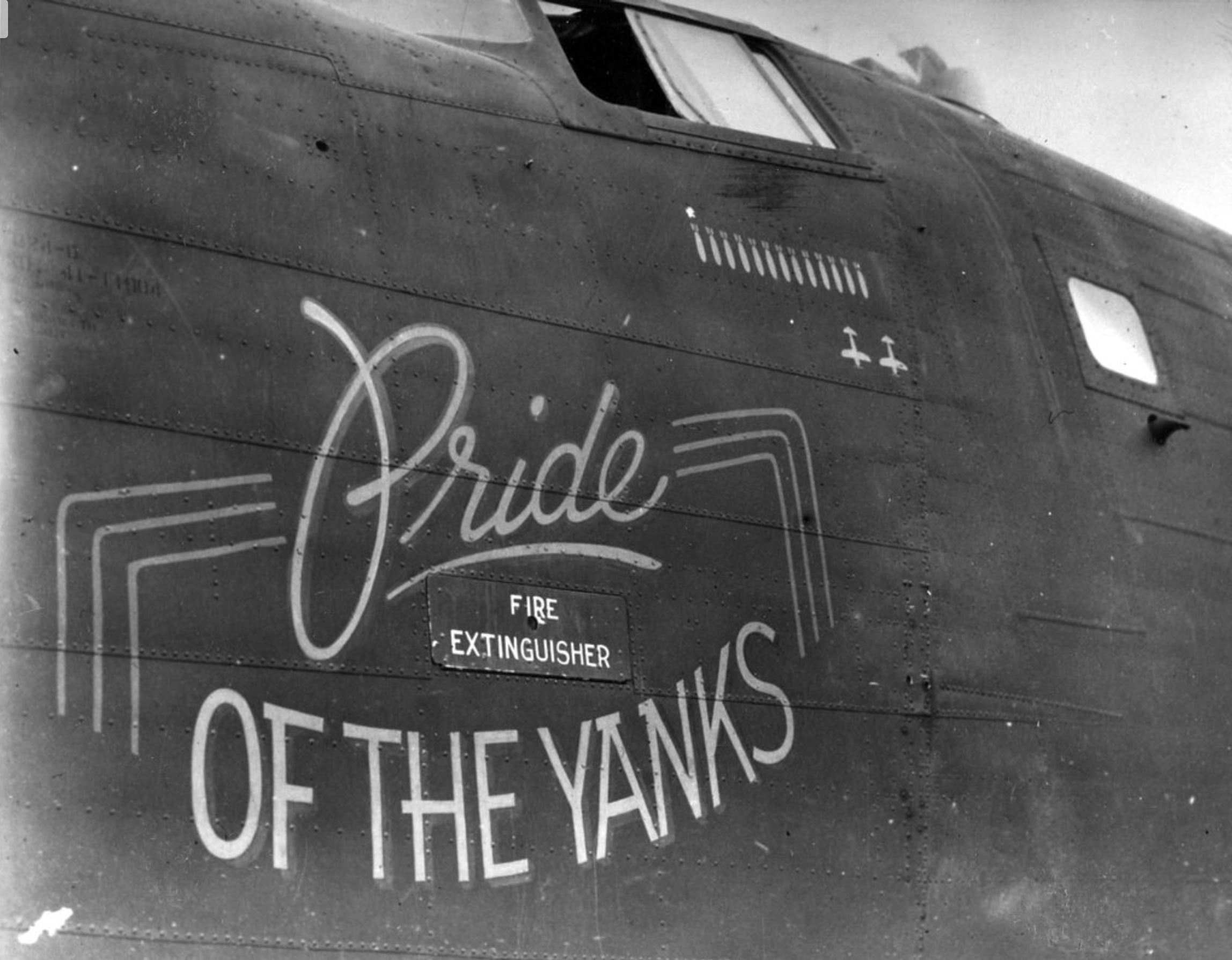 41-11904 B-24D Liberator 5AF 90BG400BS Pride of the Yanks nose art left side 01