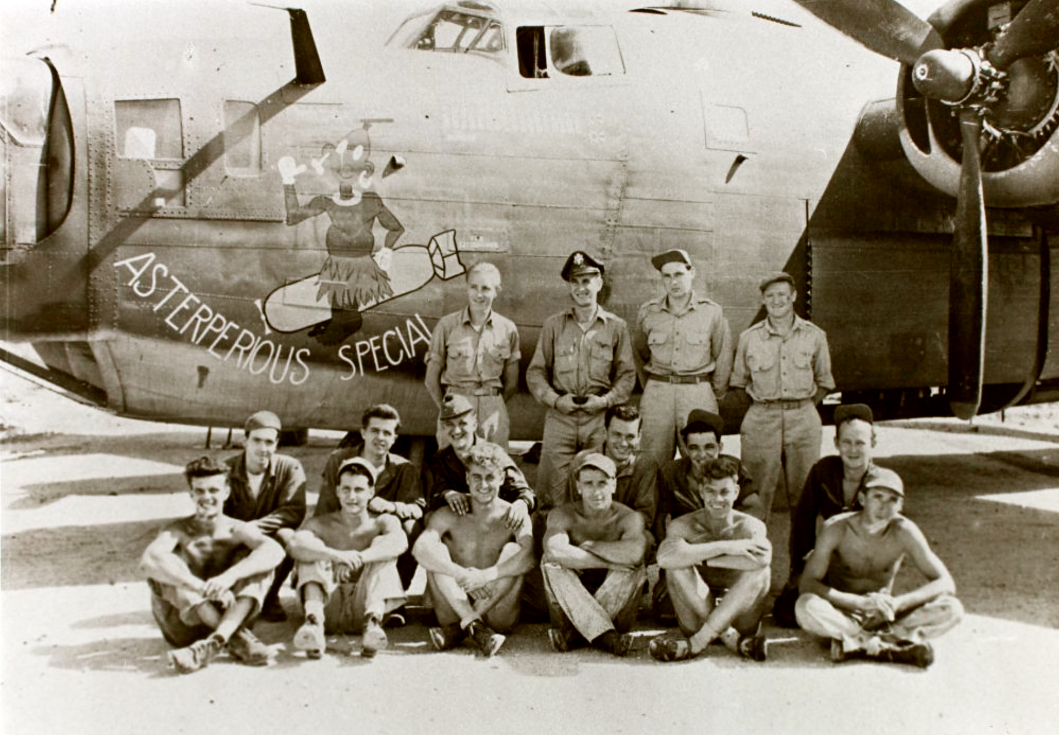 42-40493 B-24D Liberator 5AF 90BG319tBS Asterperous Special with crew nose art left side 01