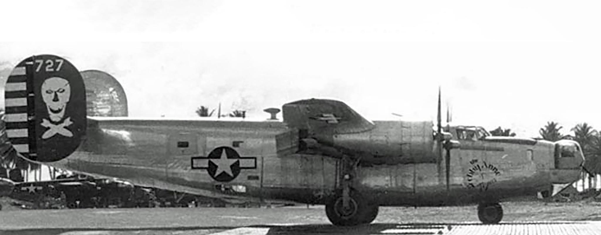 44-40727 B-24J Liberator 5AF 90BG319BS The Bobby Anne of Texas artwork right side 1944 01
