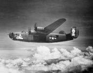 Asisbiz 42-109987 B-24J Liberator 5AF 90BG319BS Pretty Baby during a mission 1942 01