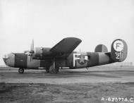 Asisbiz 41-24215 B-24D Liberator 8AF 93BG409BS YMZ Lucky Gordon used as a assembly ship originally with the 445BG NA105