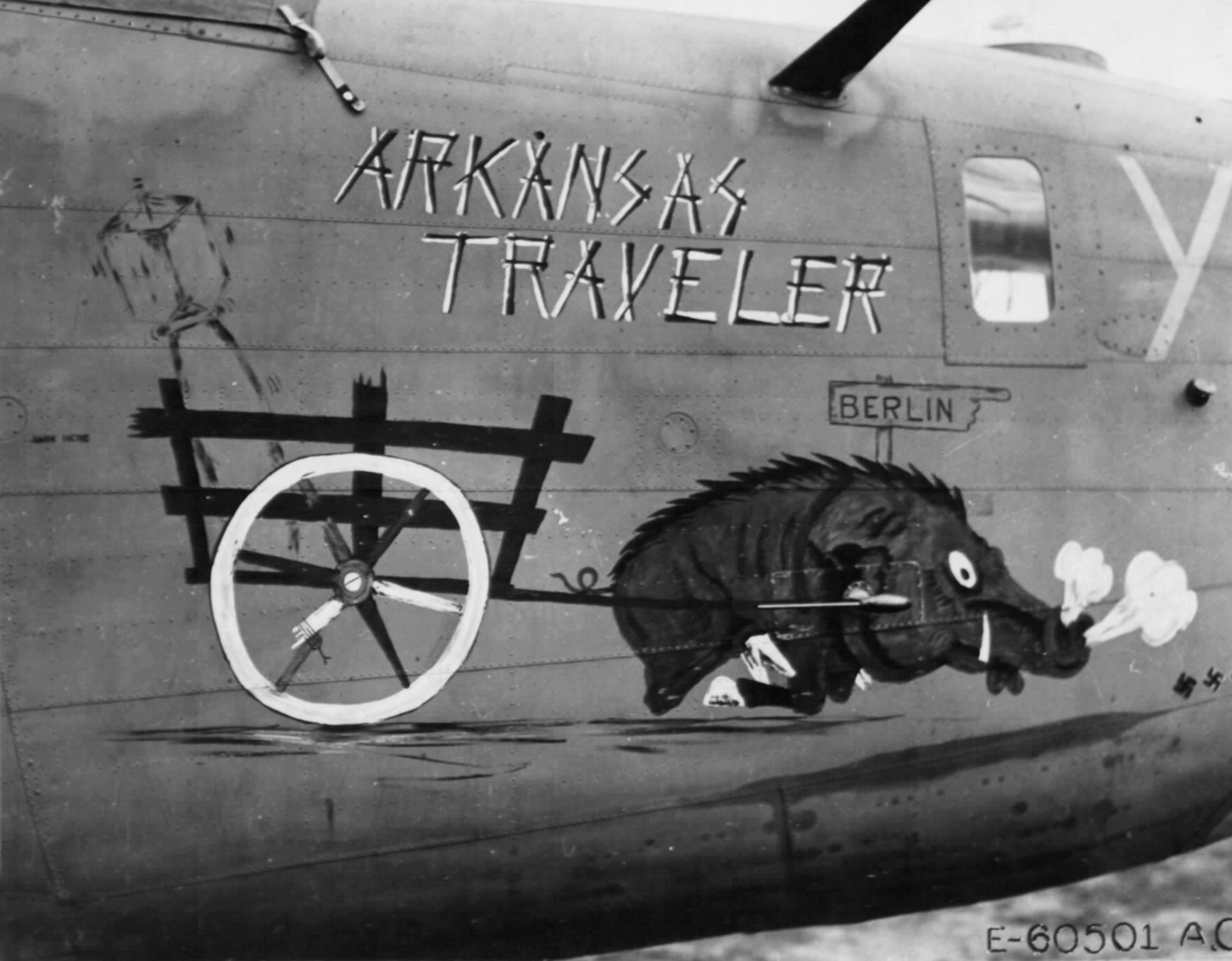 41-23781 B-24D Liberator 9AF 98BG343BS Y Arkansas Traveler nose art right side 01
