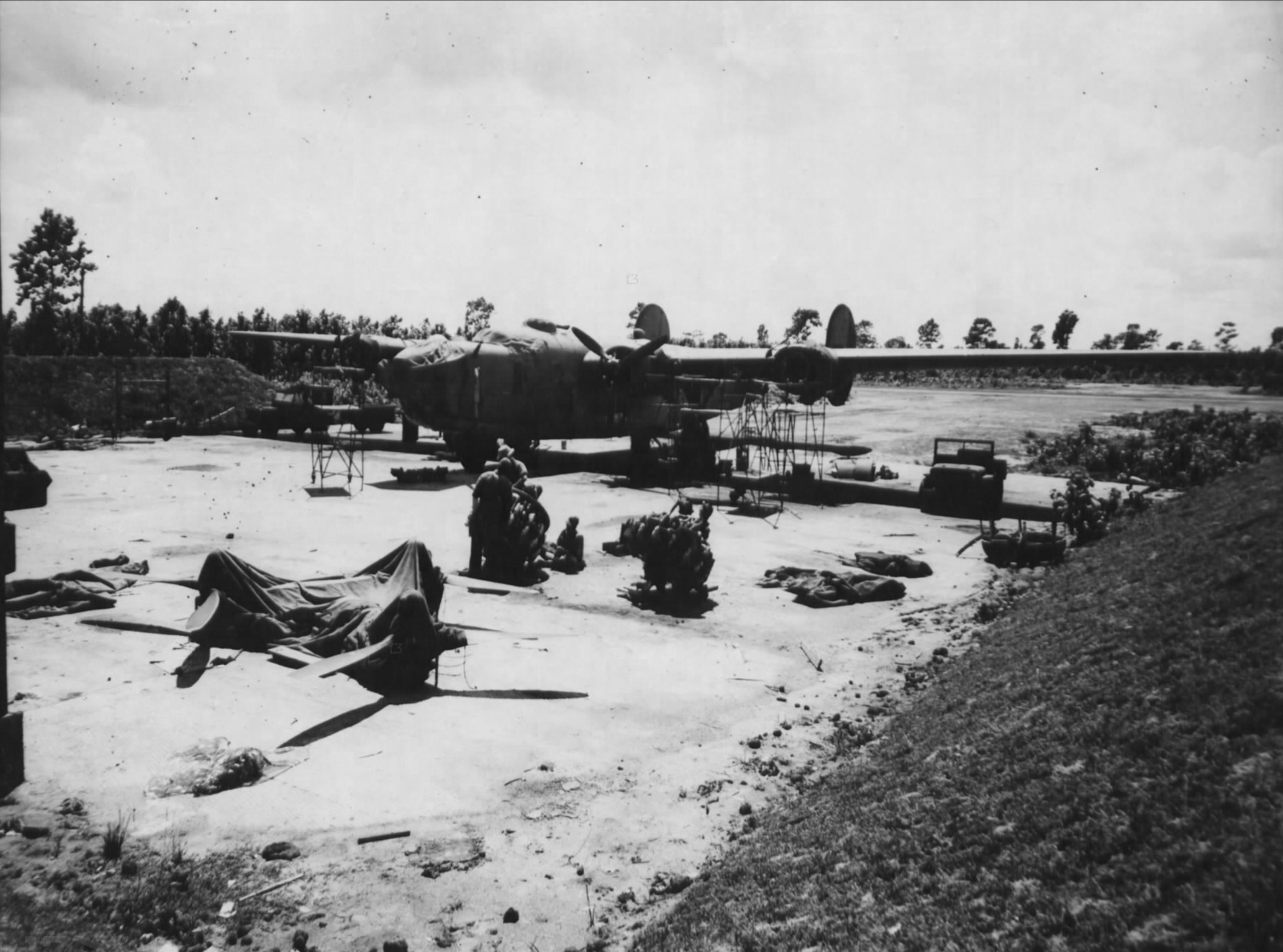 Consolidated B-24 Liberator 10AF 7BG436BS during engine change at Bishnupur India Aug 1943 01