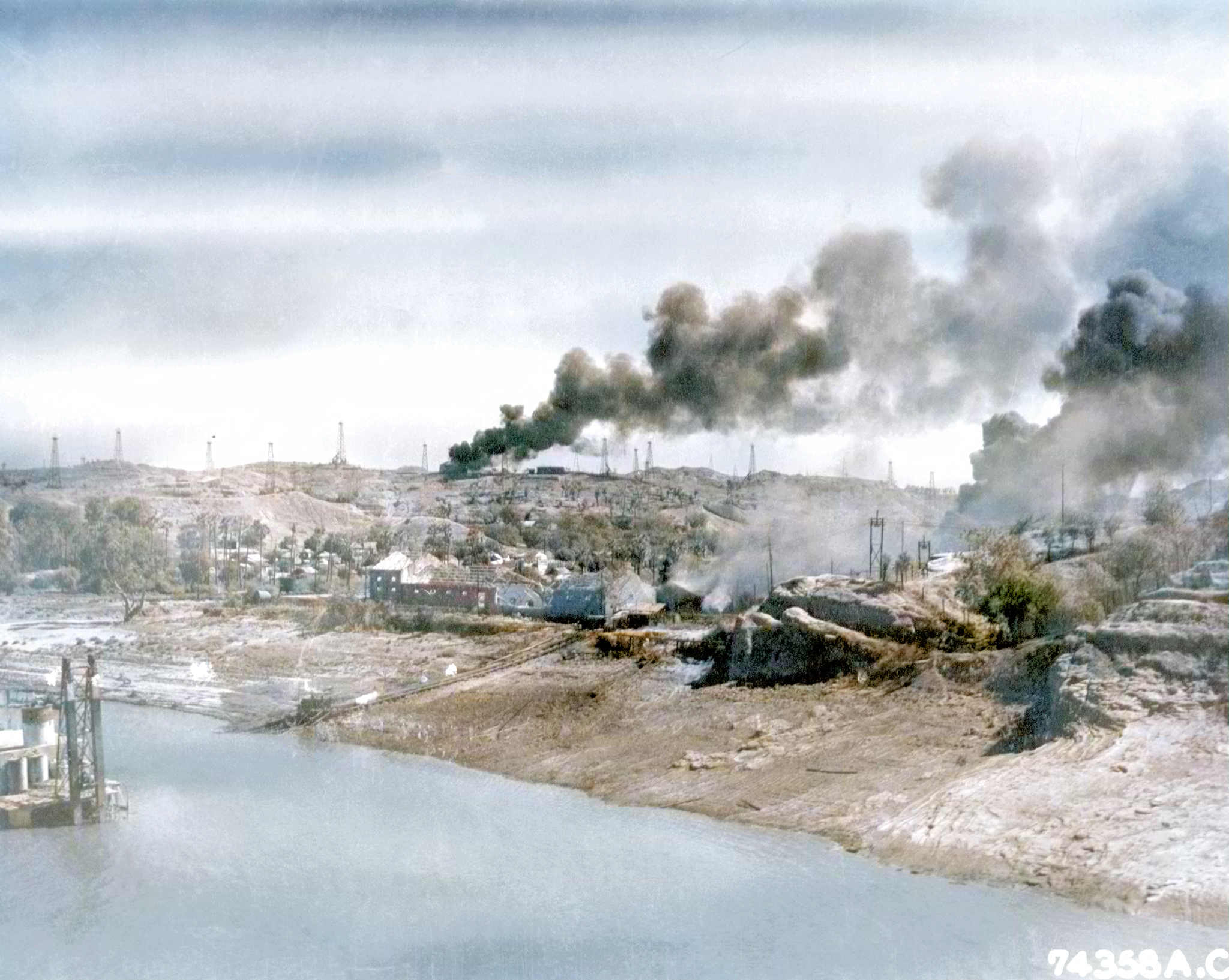 Target 10AF B 25 Mitchells bomb oil refinary at Chaukin Burma 17th Dec 1943 NA423