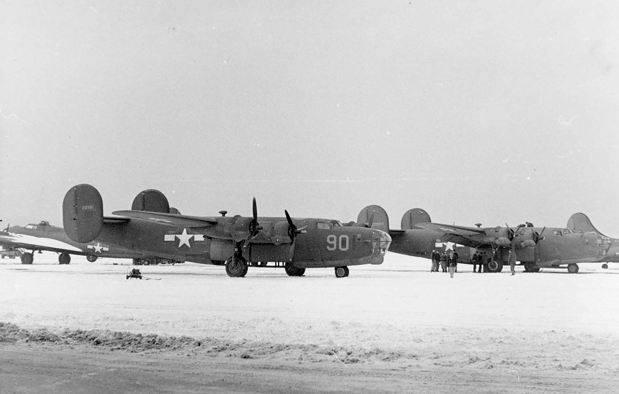 42-6981 B-24E Liberator 90 Martin top turret has been removed and a Bendix chin turret added