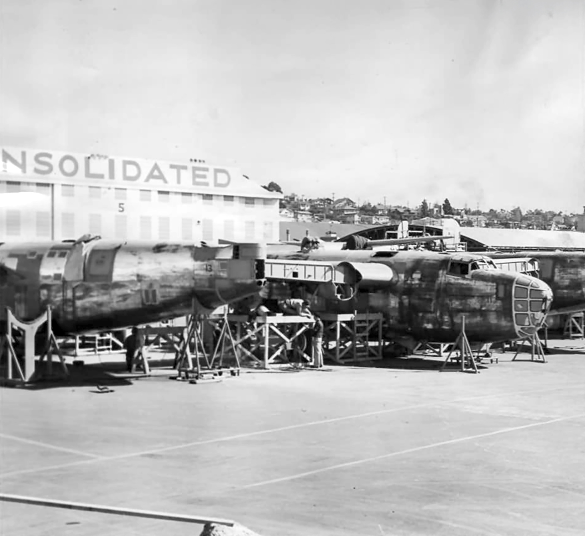 Consolidated B-24 Liberators on the San Diego assembly line California 01