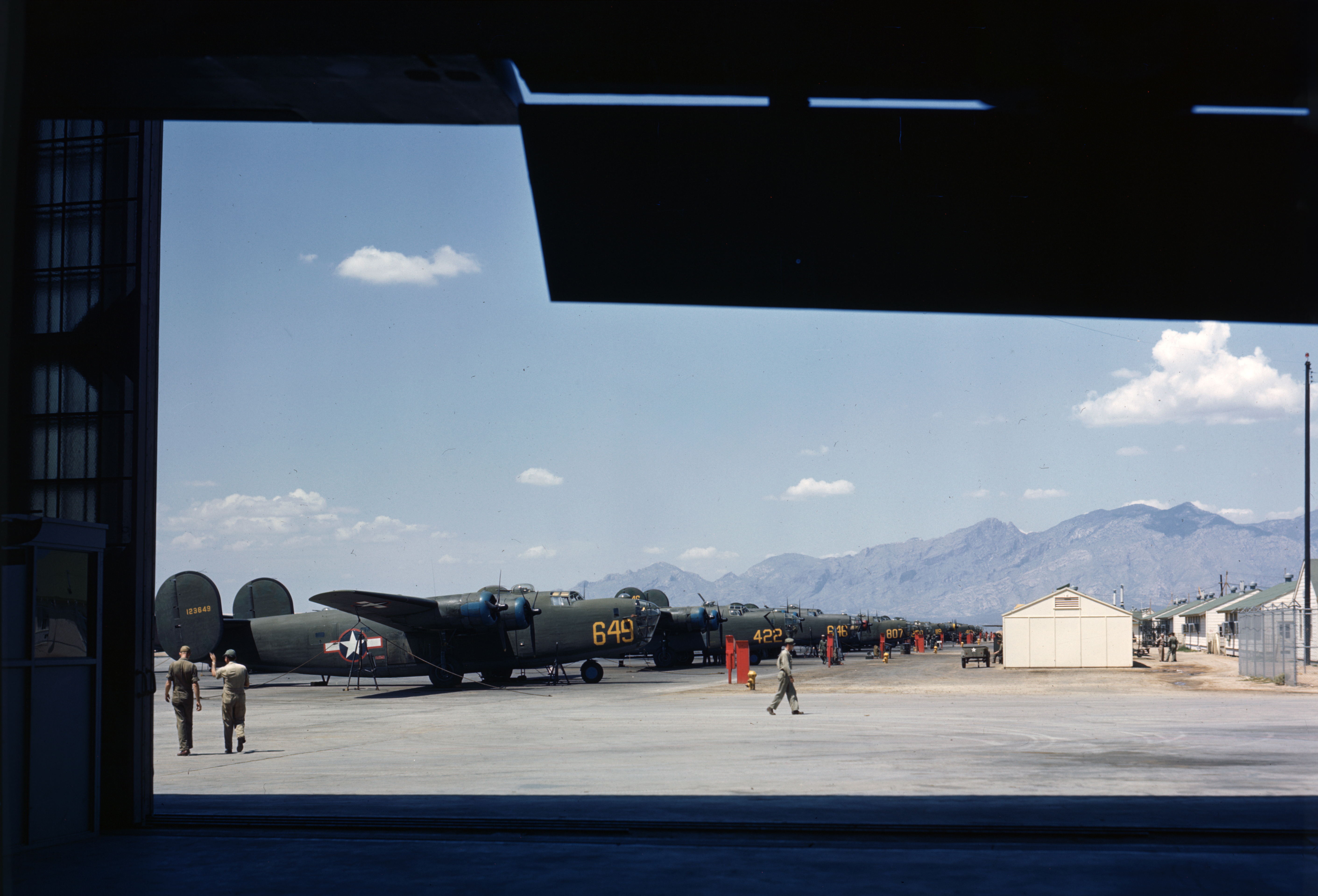 WWII color photo of USAAF 41-23649 Consolidated B-24D Liberator training aircraft in USA 1943 02