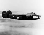 Asisbiz 40-2376 RB 24A an early production model converted to transport circa 1942 01