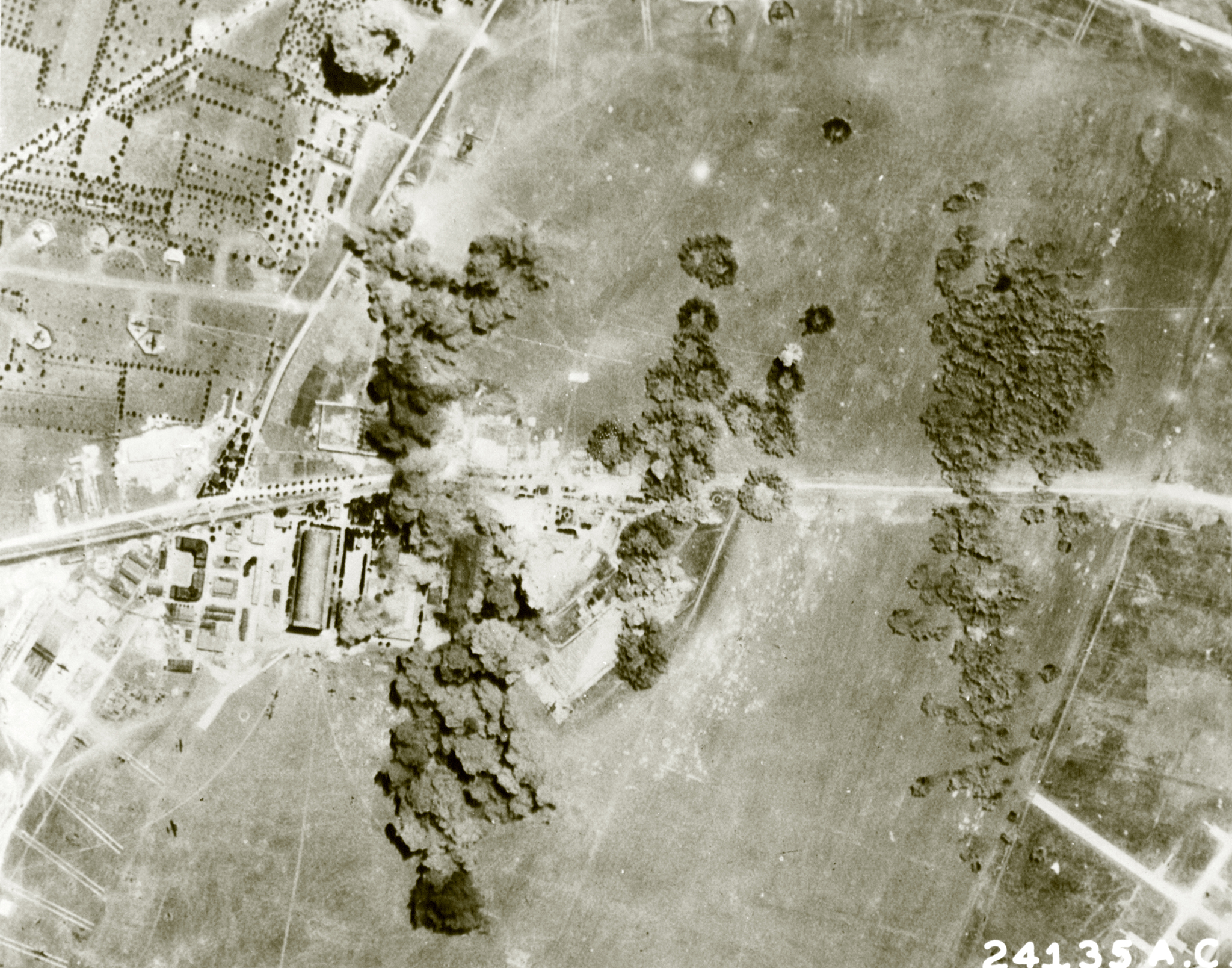 9AF Consolidated B-24 Liberators bomb Grottaglie Airfield Italy 1943 NA569