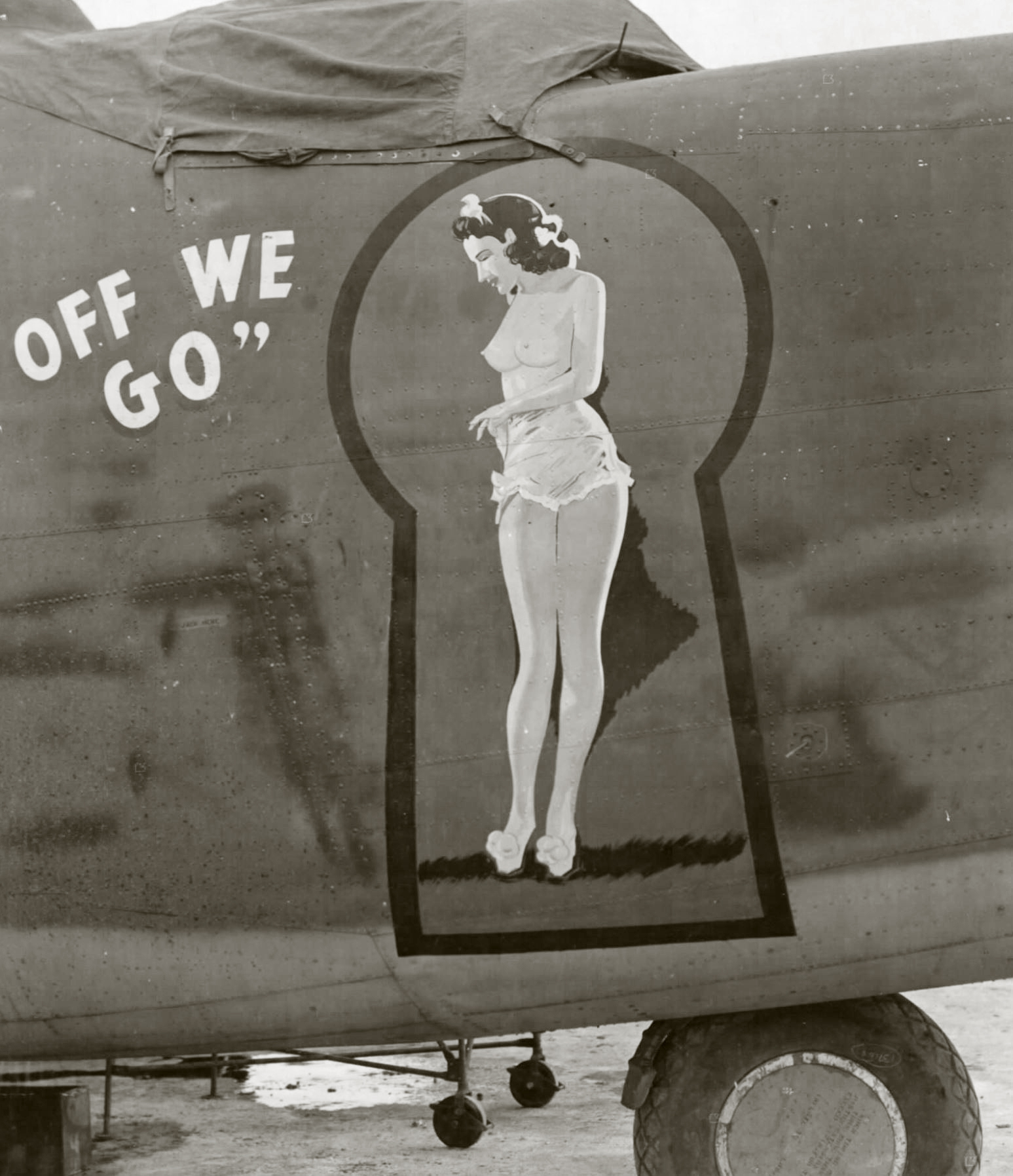 42-64185 F-7A Liberator 311PW 2nd Photo Charting Sqn Off We Go nose art right side at Palawan 22nd July 1945 01