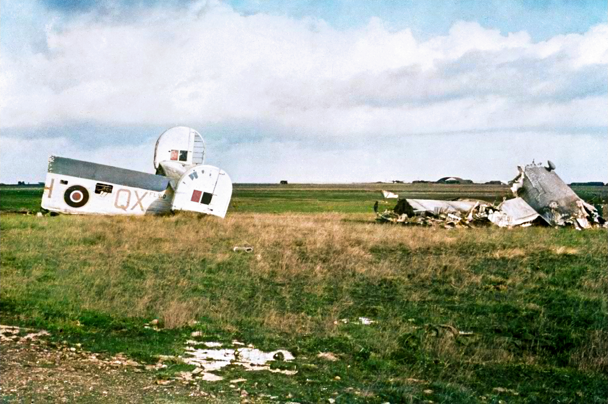 FMS Liberator III RAF 224Sqn QXH FL910 ex B-24D 41 11718 wrecked while attempting to land at Predannack in Cornwall 20th Oct 1942 IWM 01