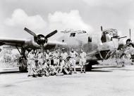 Asisbiz FMS Liberator RAAF 21 Squadron aircrew at Fenton NT Mar 1945 AWM NWA0732