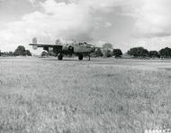 Asisbiz 41 29899 B 25D Mitchell 10AF 341BG490BS Mr Jiggs prior to take off India 6th Dec 1942 NA060