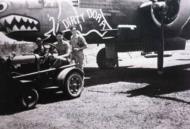 Asisbiz 41 12971 B 25C Mitchell 5AF 345BG499BS Air Apaches Dirty Dora New Guinea 1943 01