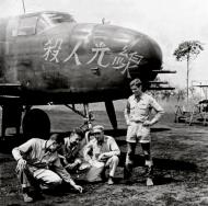 Asisbiz 41 30371 B 25D Mitchell 5AF 345BG498BS Air Apaches Sting of Death New Guinea 1943 01