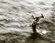 Asisbiz 41 30561 B 25D Mitchell 5AF 345BG500BS ditched three miles northeast of Cape Moem off Wewak 16th Oct 1943 01