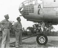 Asisbiz B 25 Mitchell 10AF 12BG81BS Gorgeous Georgetta with Major Thompson pilot in India NA1340