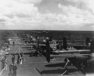 Asisbiz USAAF B 25B bombers tied down on the flight deck of USS Hornet (CV 8) Aprile 1942 01