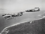 Asisbiz NEIAF B 25C Mitchells (Netherlands East Indies) 18 Squadron RAAF over Australia 1943 AWM1