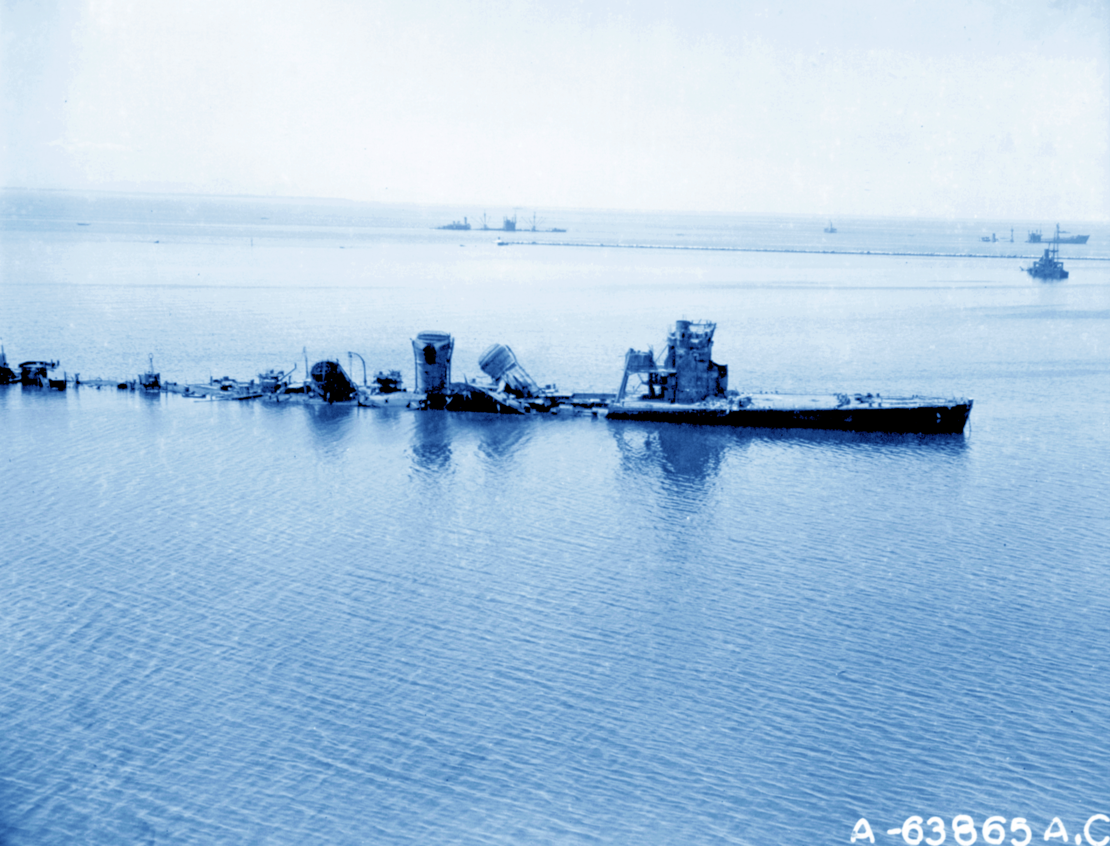 Destroyed Japanese light cruiser Kiso (Kuma class) sunk Task