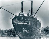 Asisbiz Destroyed Japanese Yamazuki Maru 6,998GT Yamashita kisen Guadalcanal Solomon Islands 1942 NA195