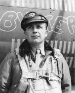 Asisbiz 41-31819 B-26B Marauder 9AF 322BG450BS ERX Mild and Bitter with Capt Paul Shannon 01