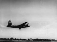 Asisbiz 41 34953 B 26C Marauder 8AF 323BG455BS YUS taking off England 18 Aug 1943 01