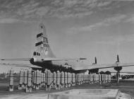 Asisbiz 42 65276 Boeing B-29 Superfortress 20AF 468BG being loaded for their next mission India 24th Mar 1945 02