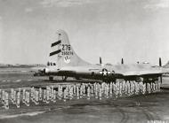Asisbiz 42 65276 Boeing B-29 Superfortress 20AF 468BG being loaded for their next mission India 24th Mar 1945 04