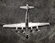 Asisbiz 42 24605 Boeing B-29 Superfortress 20AF 497BG872BS T2 The Heat's On over the Tama River Tokyo 20th Dec 1944 01